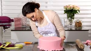 Schnitzt die schaschlickspieße ein bisschen dünner, sodass ihr sie in die stängel der pflanzen hineinstecken könnt. Wie Lagere Ich Fondant Und Wie Lange Ist Er Haltbar Mein Keksdesign