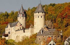 Altena is a beautiful woman with a. Burg Altena Mit Virtuellen Zeitzeugen Westfalenspiegel