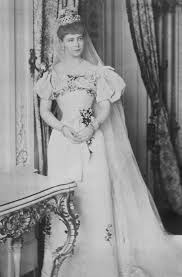 Queen Marie Of Romania Scared Young Bride Royal Brides Royal Wedding Dress Royal Wedding Gowns