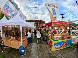 Floating market lembang yang pertama kali dibuka sejak tahun 2012 lalu, kini sudah punya banyak fasilitas yang bakal bikin liburan kalian di bandung. Top 5 Night Markets In Hat Yai Thailand Trip101