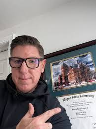 Douglas Runyon's Instagram, Twitter & Facebook