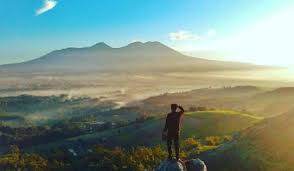 Harga tiket masuk bukit karang numpang adalah rp3.000 per orang, dan biaya parkir rp2.000. Share Loc Bukit Karang Numpang Destinasi Baru Yang Lagi Hits Di Sukabumi Okezone Travel