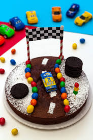Gateau D Anniversaire Enfant Le Circuit De Course Amandine Cooking Gateau Anniversaire Garcon Gateau Anniversaire Gateau D Anniversaire Enfants