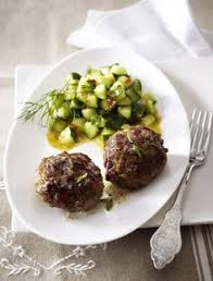 Gurkensalat Mit Kalbsfrikadelle Frank Rosin Rezept Lecker Rezept Rezepte Leckeres Essen Lecker