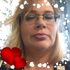 Paula Lawless added a temporary profile picture.