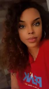 Caprice (@caprice2sweet)