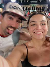 montañas rusas, fuegos artificiales, fútbol, y buena compañía ❤️🤍