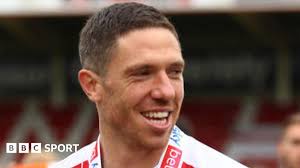 Ben Tozer: Ex-Cheltenham defender excited by Wrexham project