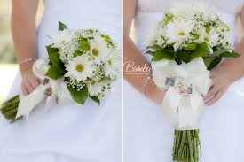 Wedding vendors / florists / florida florists / orlando florists. Daisy Inspired Wedding Bouquet Orlando Wedding Photographer