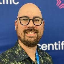 Brett Courtright's Instagram, Twitter & Facebook