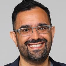 Love my visits of Cosmic Robotics HQ. What is more real than a robot that  installs solar panels? Fantastic opportunity, gritty founders! cc James  Emerick