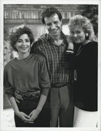 Richard gilliland, a busy character actor whose credits included a recurring role on the cbs sitcom survivors also include children connor and bonnie, sisters ann and wendy and brother john. Jean Smart And Richard Gilliland Photos News And Videos Trivia And Quotes Famousfix