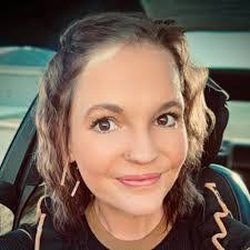 Jessica Futral's Instagram, Twitter & Facebook