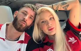Karoline Lima anuncia término com Léo Pereira, do Flamengo