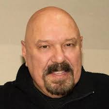 Walter Lau's Instagram, Twitter & Facebook