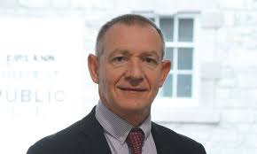 Officials are happy to keep councillors at arm's length