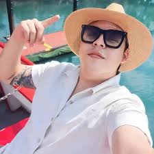 LOUIS ROA (@louisroamusic) • Instagram photos and videos