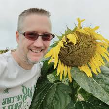 Ok who is still spinning records or ?