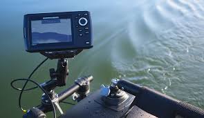 The return image for this slice is then added to the images taken immediately before and after to build an incredibly detailed view of the lake bottom. How To Read A Humminbird Fish Finder Expert Guide