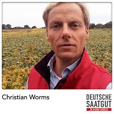 Christian Worms im MARQUISE Sojafeld im Kreis Plön (Schleswig-Holstein)