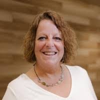 Lisa Treinen's Instagram, Twitter & Facebook