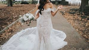 2.5 red ball gown wedding dresses. 19 Sexy Wedding Dresses For The Bold Bride