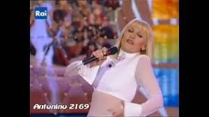 Che sorpresa», uno dei suoi. Raffaella Carra Carramba Che Sorpresa Sigla 1995 Youtube