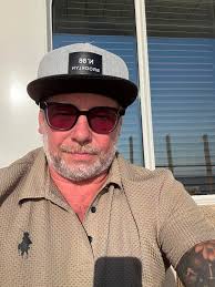 u have adhd” god forbid im excited to talk about 20 topics in 3 mins