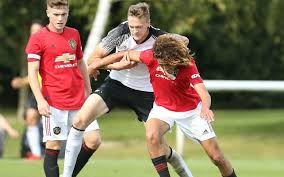 Manchester united have worked hard to secure the futures of their top prospects with hannibal and anthony elanga signing new deals; Hannibal Mejbri Wows Man United Fans Vs Lincoln