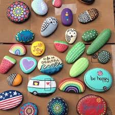 Pin By Annika Kiermeier On Rocks In 2020 Rock Crafts Painted Rocks Craft Rock Painting Designs