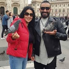ونشرت الفنانة سمية الخشاب عبر حسابها على تطبيق تبادل الصور والفيديوهات القصيرة «إنستجرام» صورة بإطلالة رياضية. Ù…Ù† Ø§Ù„Ø²ÙˆØ§Ø¬ Ù„Ù„Ù…Ø­Ø§ÙƒÙ… Ø§Ù„ØªÙØ§ØµÙŠÙ„ Ø§Ù„ÙƒØ§Ù…Ù„Ø© Ù„Ù‚ØµØ© Ø£Ø­Ù…Ø¯ Ø³Ø¹Ø¯ ÙˆØ³Ù…ÙŠØ© Ø§Ù„Ø®Ø´Ø§Ø¨ Ø§Ù„ÙˆÙØ¯