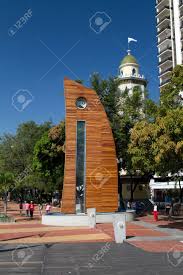 GUAYAQUIL, ECUADOR - 27 De Abril 2013: Malecón 2000, Famoso Malecón  Turístico Con Vistas Al Río Guayas En Guayaquil. Fotos, Retratos, Imágenes  Y Fotografía De Archivo Libres De Derecho. Image 38765062.