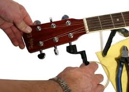 Each string is a different size and replaces only one of the strings on the guitar. Thomann Online Guides Changing Strings Acoustic Guitar Guitar Strings Thomann Uk