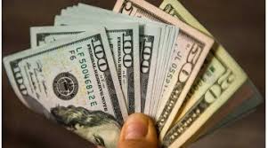 Este valor surge en el mercado informal al precio de la moneda estadounidense que en el mercado oficial, que ronda los $128,00 en el banco nacion. Sdl7njxksrlh9m