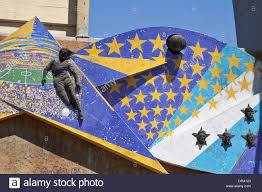 He was treated to a great tribute by his football family. Eine Skulptur Von Diego Maradona In Der Wohnung Von Den Boca Juniors La Boca Buenos Aires Stockfotografie Alamy