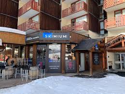 Idéalement située au cœur du domaine de la plagne et de paradiski, l'esf de plagne bellecôte est très heureuse de vous accueillir et de partager. La Plagne Location Ski A Petit Prix Skimium Decathlon