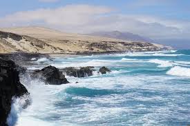 Golden sand, turquoise water and dark volcanic rock will make for a pleasant stay. Kiteworldwide Kiteholidays Kiteworldwide Kitesurfing In Fuerteventura