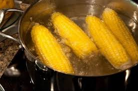 Saat merebus kamu bisa menambahkan daun ganyong yang akan menambah aroma khas dari jagung rebusmu. Minum Air Rebusan Jagung Setiap Hari 5 Khasiat Luar Biasa Ini Akan Terjadi Dalam Tubuh Semua Halaman Sajian Sedap