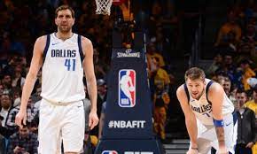 Regarder des films en streaming complet sur votre smart tv, console de jeu, pc, mac, smartphone, tablette et bien plus. Nowitzki Und Doncic Spenden Dem Drazen Petrovic Museum Ihre Jerseys Eurohoops