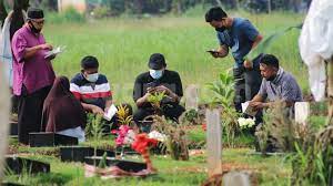Video ekslusif terkini di astro gempak, bit.ly/ytgempak episod penuh tanah kubur musim 10, bit.ly/tnhkbrs10 dalam. Tanah Kubur Musim 14 Tanah Kubur Musim 6 Episode 10 Episod Penuh Youtube Download Lagu Setiap Musim Di Tanah Kami Mp3 Dan Mp4 Video Dengan Kualitas Terbaik Mreka Maa