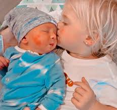 This Is Baby Zealand And His Big Sister Poise Cute Baby Photos Cute Baby Pictures Cole And Savannah