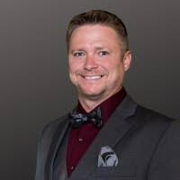 Lisa Schouweiler's Instagram, Facebook & TikTok