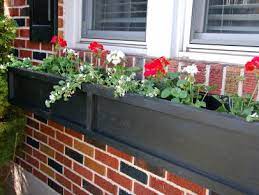 This window box features a double wall design creating a water reservoir.>outside dimensions: How To Build A Window Box Hgtv