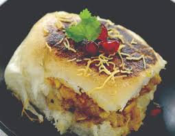 Mix well and add dabeli masala, lemon juice, half cup of sweet tamarind chutney and sugar. How To Make Dabeli Recipe By Masterchef Sanjeev Kapoor