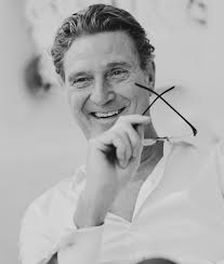 LBD Luxury Business Day