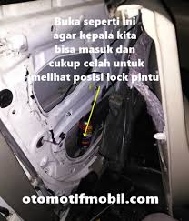 Berhasil 100 buka pintu mobil yang terkunci terkunci dari dalam lock samping ini dia caranya. Cara Membuka Pintu Mobil Tidak Bisa Dibuka Dari Dalam Dan Luar Otomotif Mobil