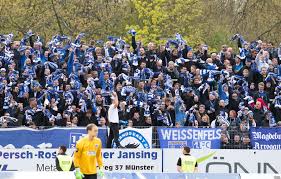 Wenn sie gerne ins stadion gehen, darf das trikot, der fanschal oder sogar eine große fahne nicht fehlen. Fcm Fans Umgehen Fahnen Verbot Pyro Im Preussen Block Liga3 Online De