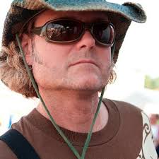 Wade Barry (@wadelybaby)