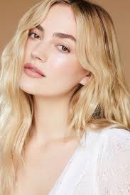 Looking for a female influencer/model (age: late 30s and above) to create a  short customer testimonial video for my jewelry brand. Must have a love for  unique embroidered jewelry and an appreciation