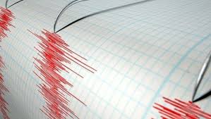 Son Dakika Antalya Da Deprem 4 8 Buyuklugunde Deprem Vatandasi Sokaga Doktu Gundem Haberleri